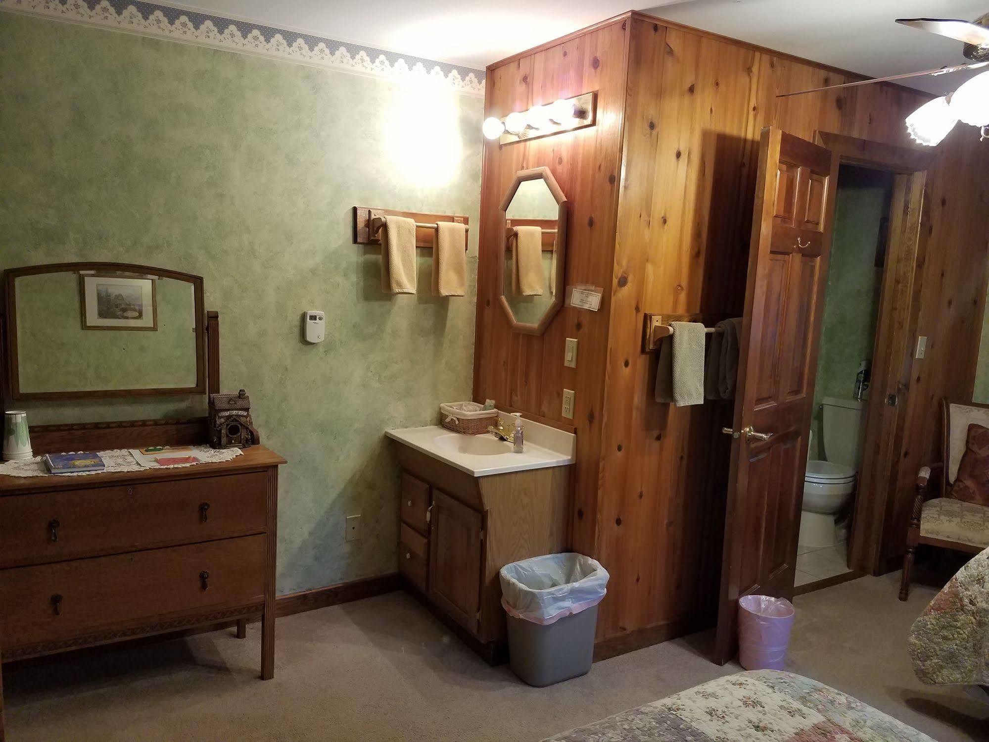 Denali Touch Of Wilderness B&B Хили Экстерьер фото